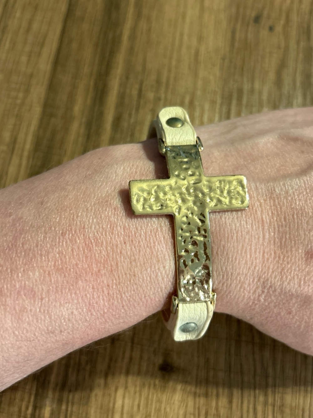 Hammered Gold Tone Cross Cuff Bracelet - Cream